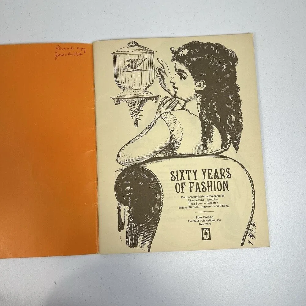 Sixty Years of Fashion 1900-1960 The Evolution of Women's Styles‎ in America